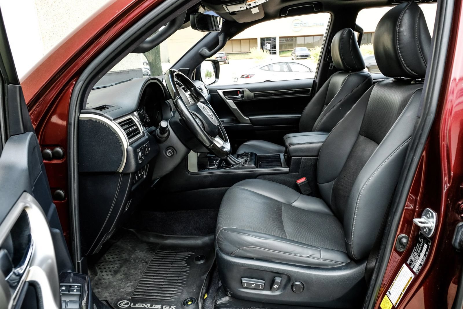 Used 2021 Lexus GX 460 Premium w/ Premium Package AWD/4WD image 3