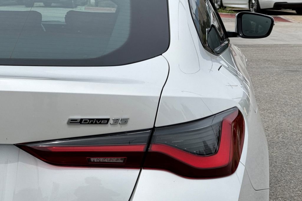 Used 2023 BMW i4 eDrive35 RWD image 33
