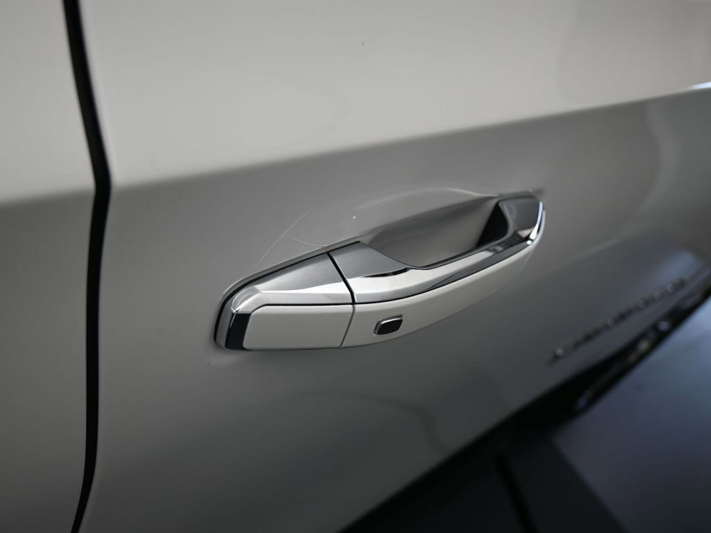 New 2025 Chevrolet Suburban Premier image 55