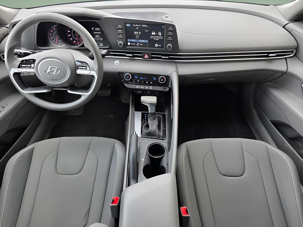 Used 2023 Hyundai Elantra SEL image 21