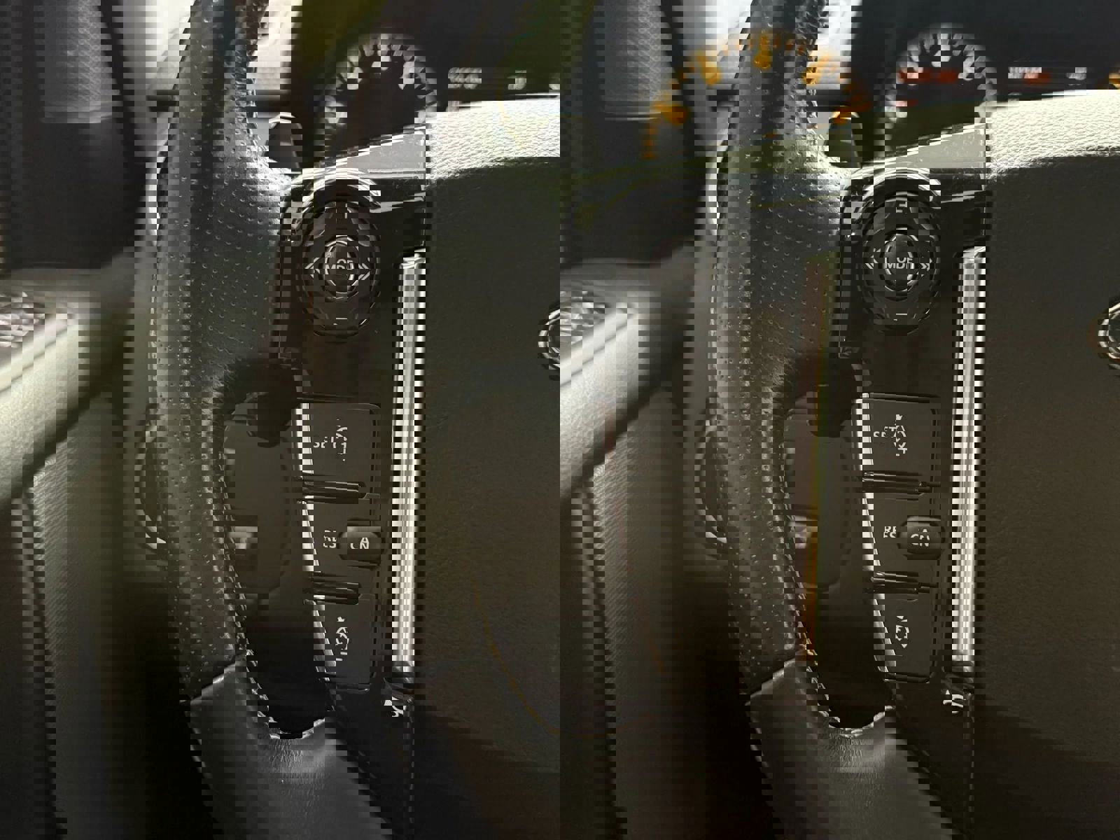 Used 2016 Land Rover LR4 HSE image 32