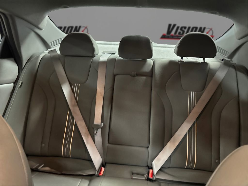 Certified 2025 Hyundai Elantra SEL image 17