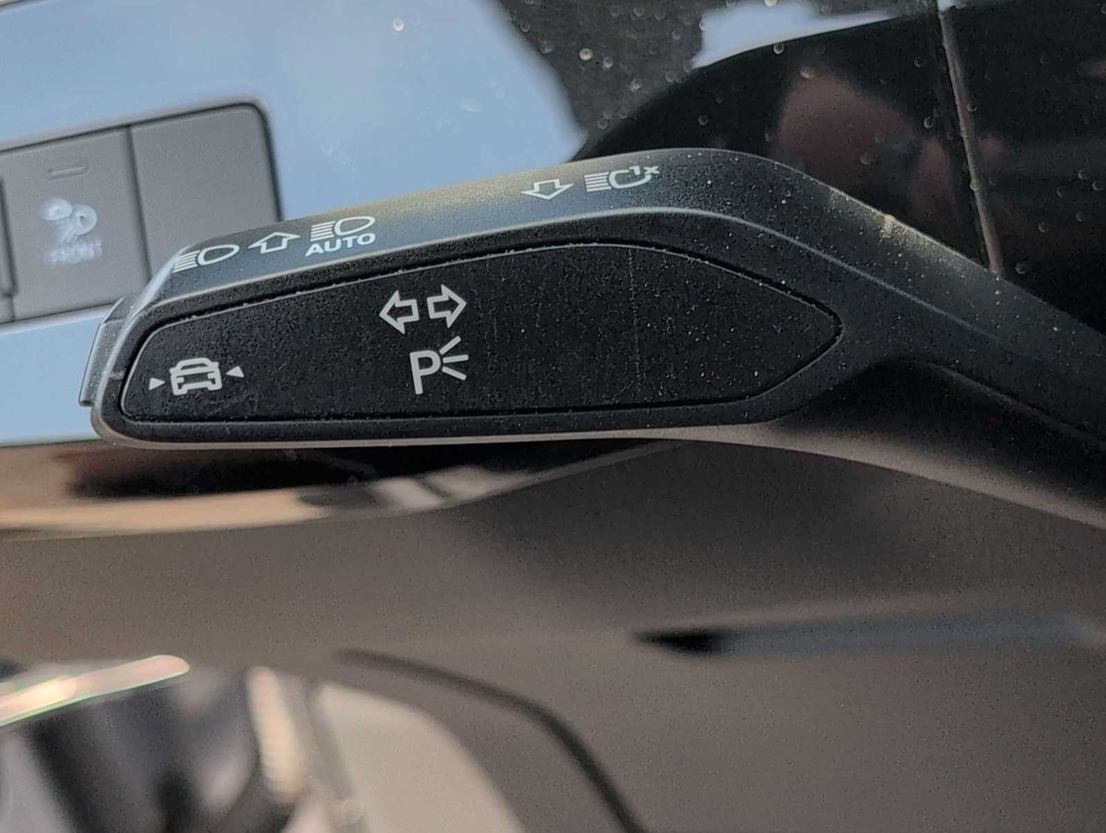 Used 2022 Audi e-tron Premium w/ Convenience Plus Package AWD/4WD image 26