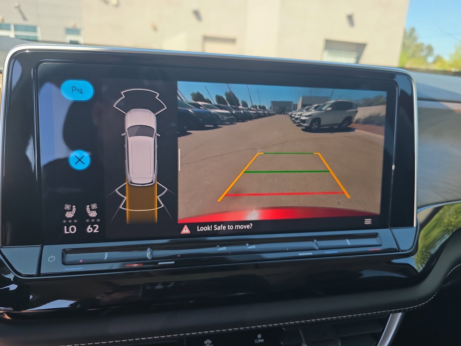 Used 2024 Volkswagen Atlas SE image 29