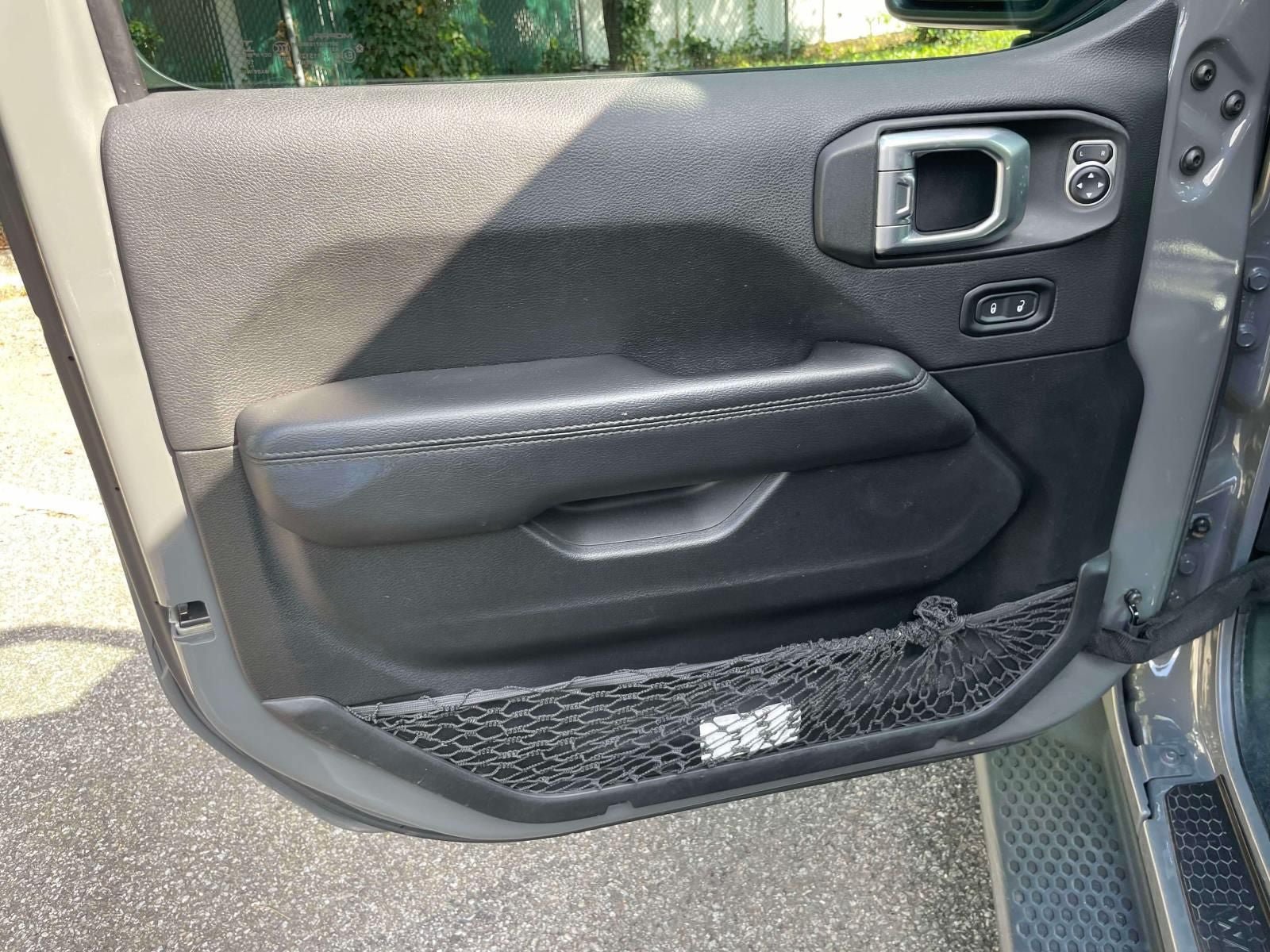 Used 2020 Jeep Wrangler Unlimited Sahara AWD/4WD image 16
