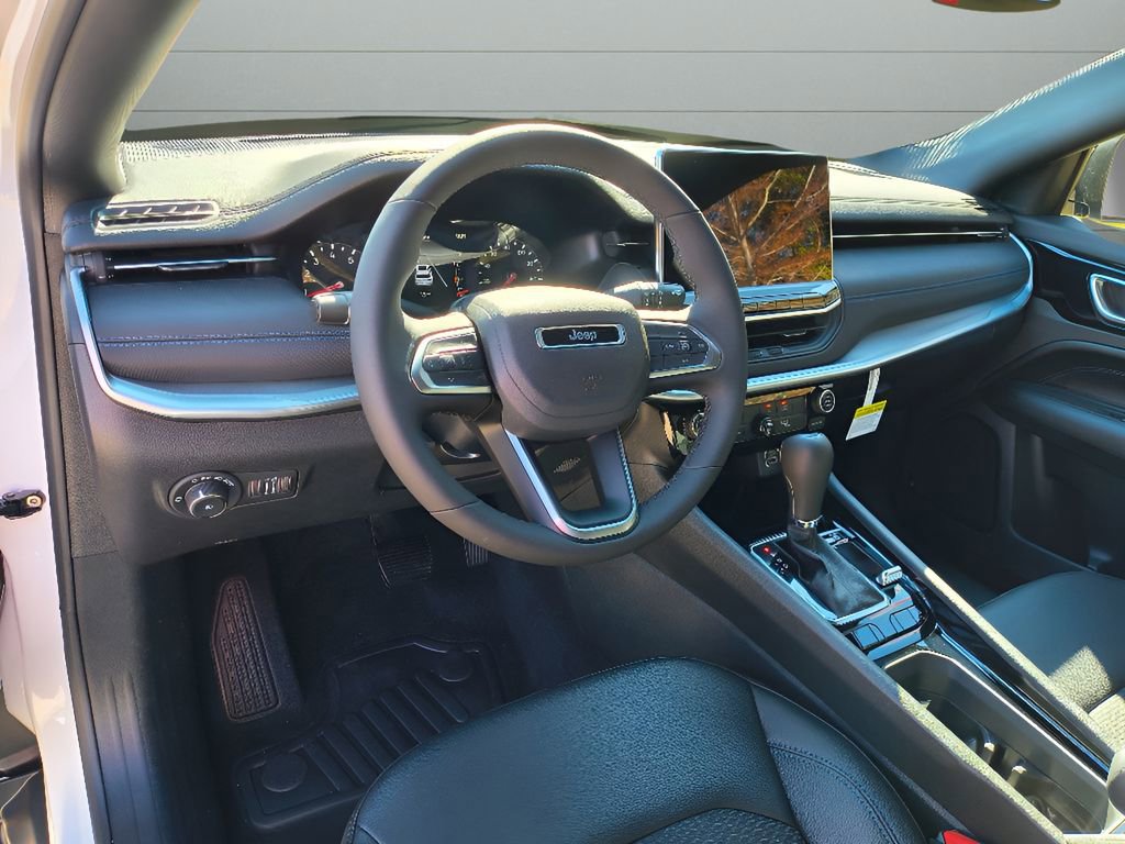 New 2026 Jeep Compass Latitude image 15