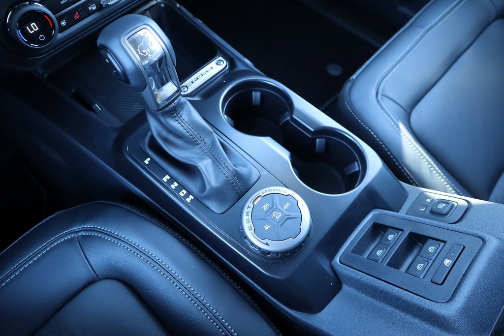 New 2025 Ford Bronco Outer Banks image 9