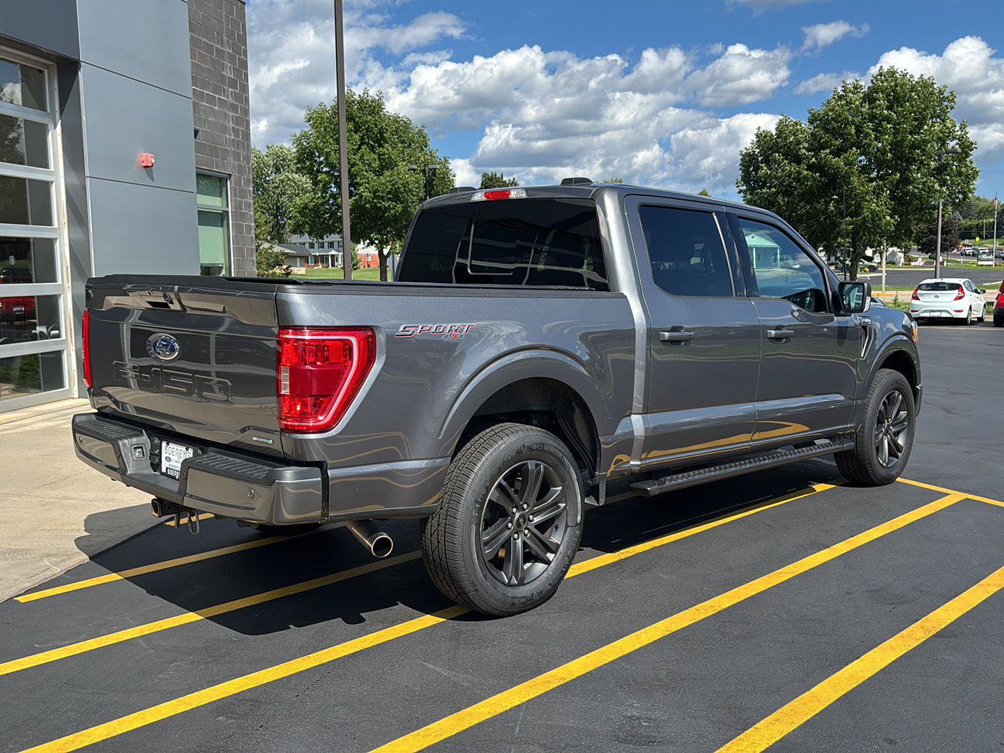 Used 2022 Ford F150 XLT w/ Equipment Group 302A High AWD/4WD image 6