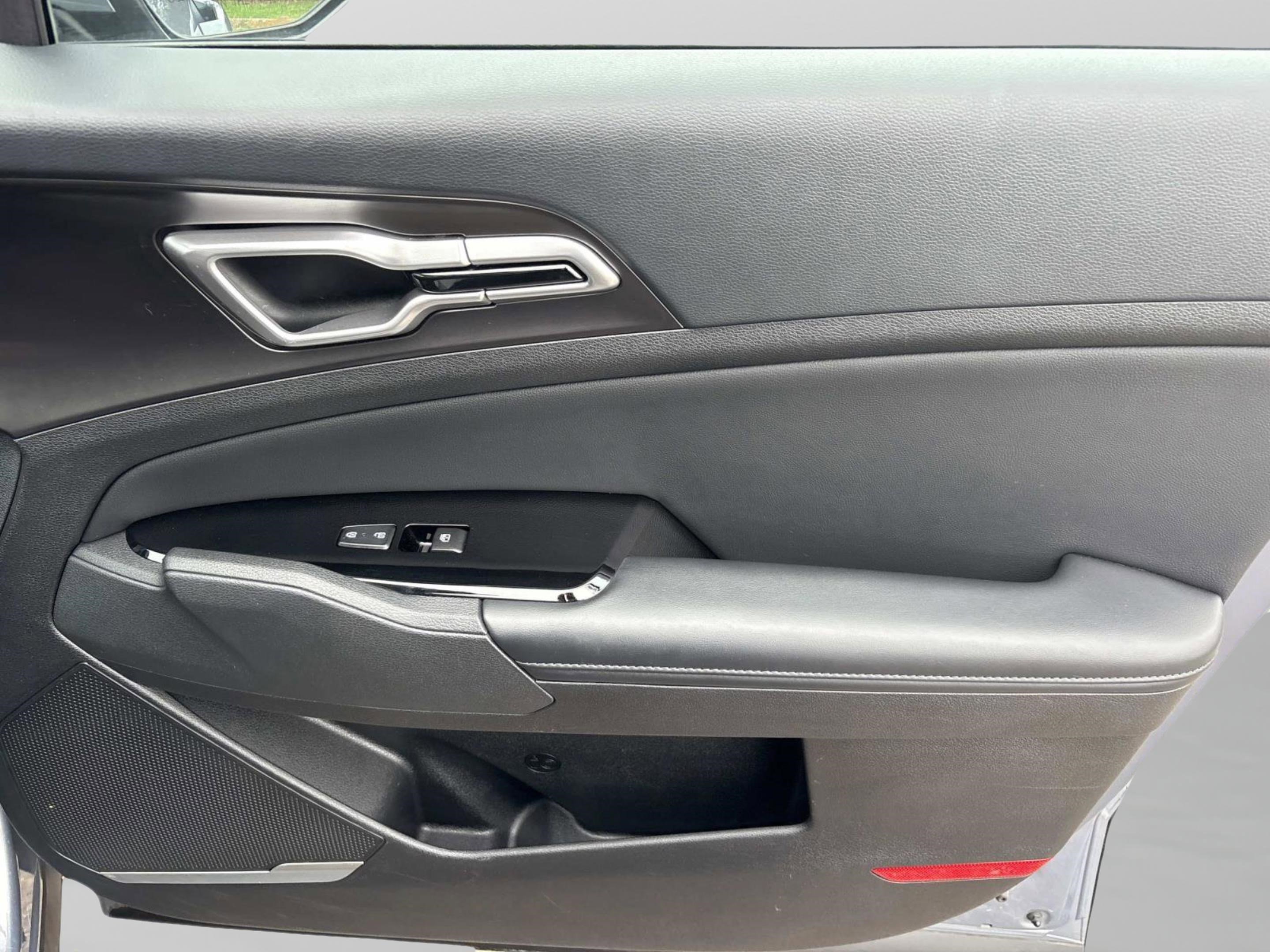 Used 2023 Kia Sportage EX image 21