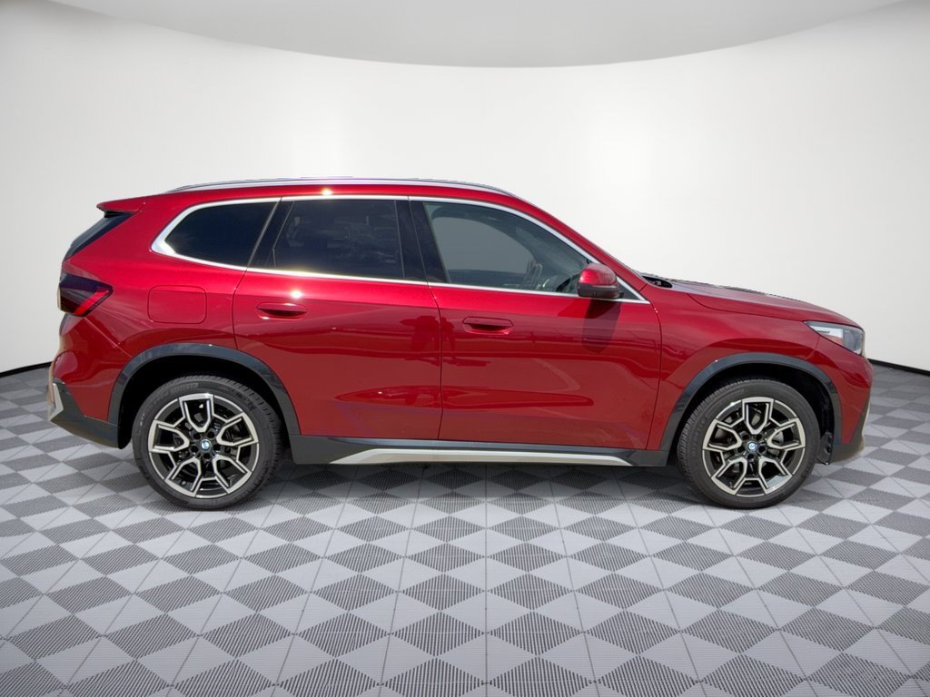 Used 2026 BMW X1 xDrive28i AWD/4WD image 8