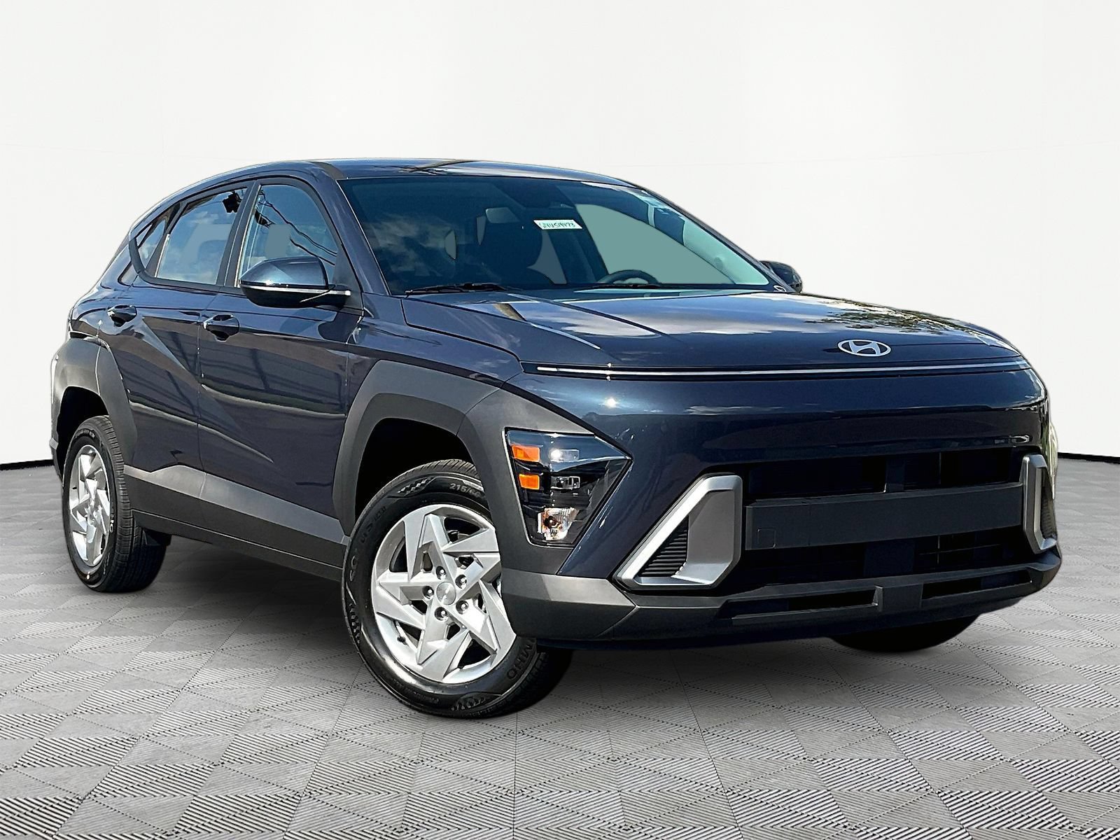 New 2027 Hyundai Kona SE AWD/4WD image 3