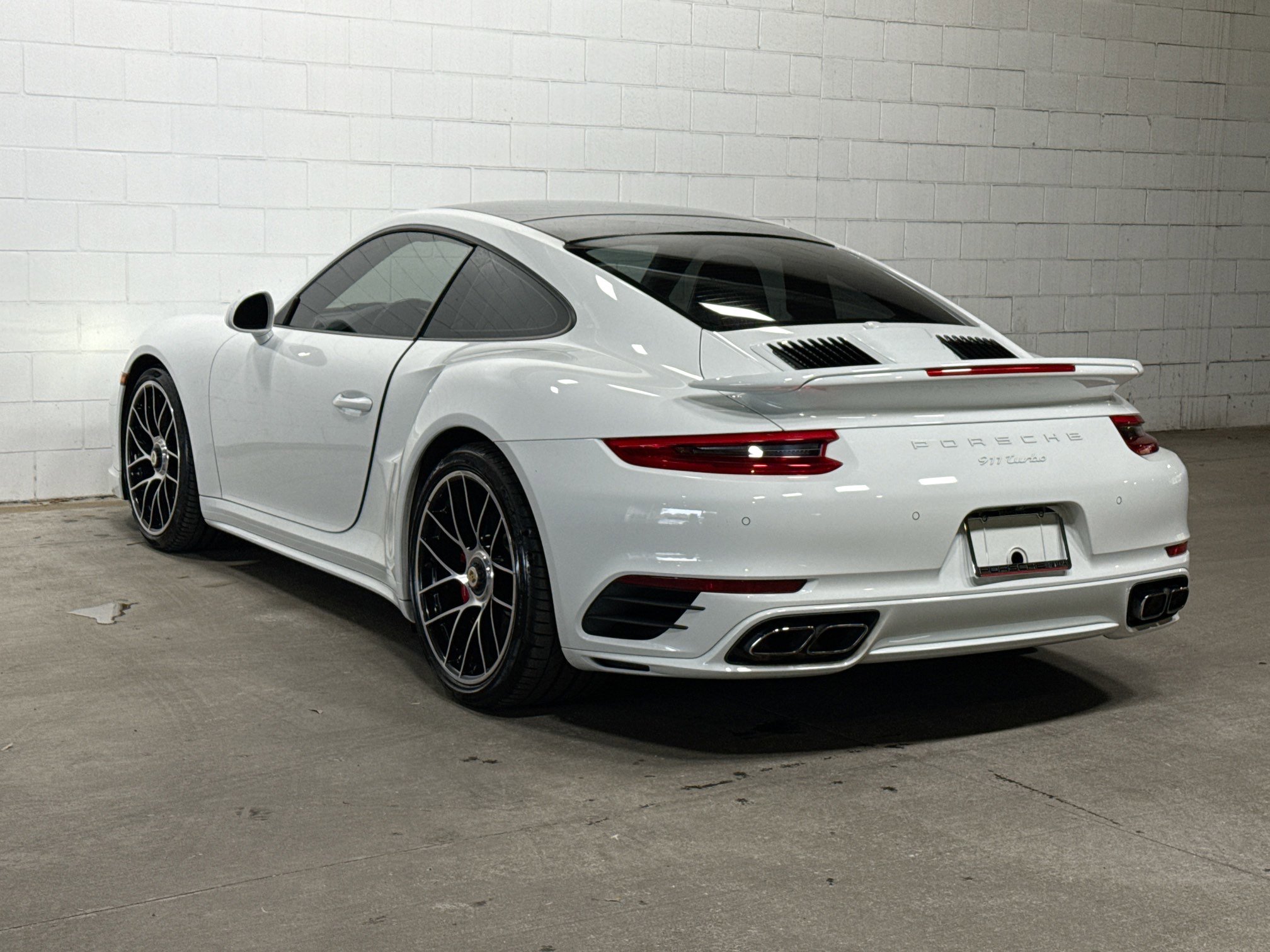 Certified 2017 Porsche 911 Turbo image 3