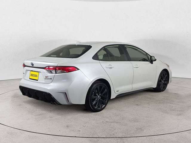 Used 2024 Toyota Corolla SE w/ SE Package AWD/4WD image 5