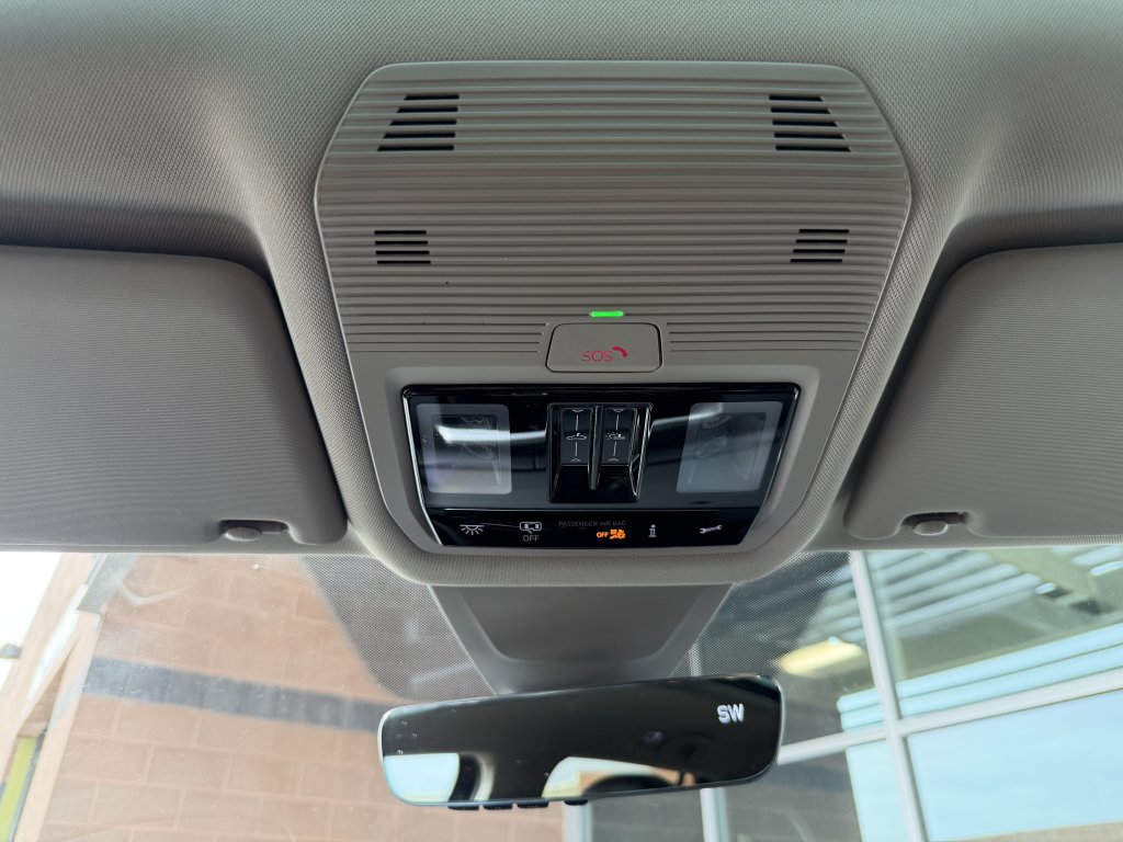 Used 2024 Volkswagen Atlas Peak Edition SEL AWD/4WD image 27