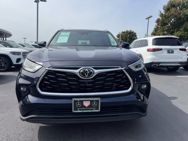 Used 2021 Toyota Highlander Limited AWD/4WD image 2