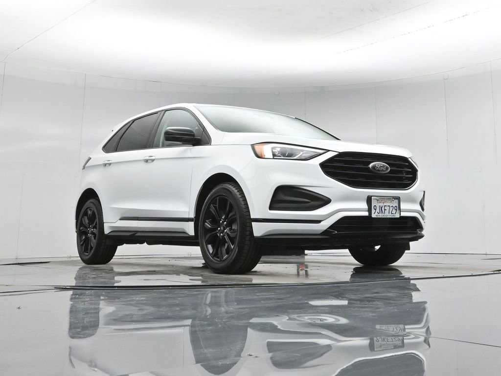 Used 2024 Ford Edge SE w/ Black Appearance Package image 50