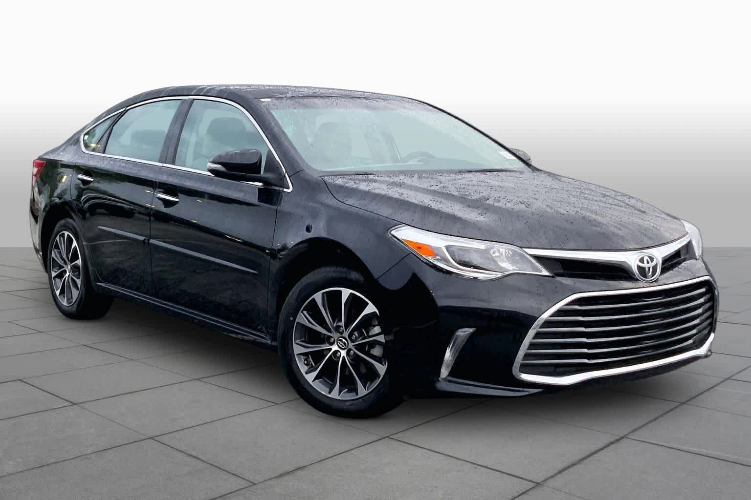Used 2016 Toyota Avalon XLE FWD image 3