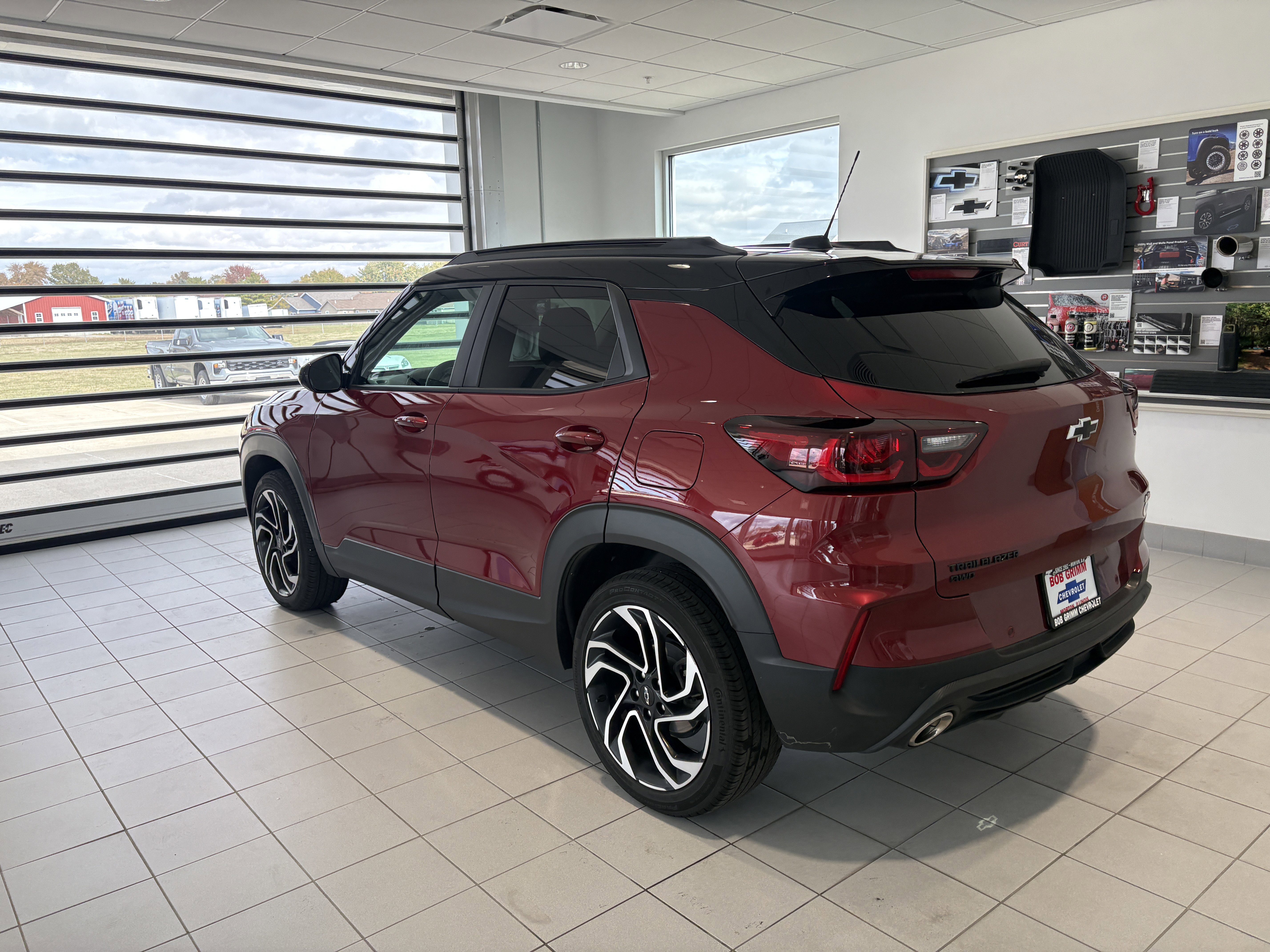 Used 2024 Chevrolet TrailBlazer RS w/ Convenience Package image 3