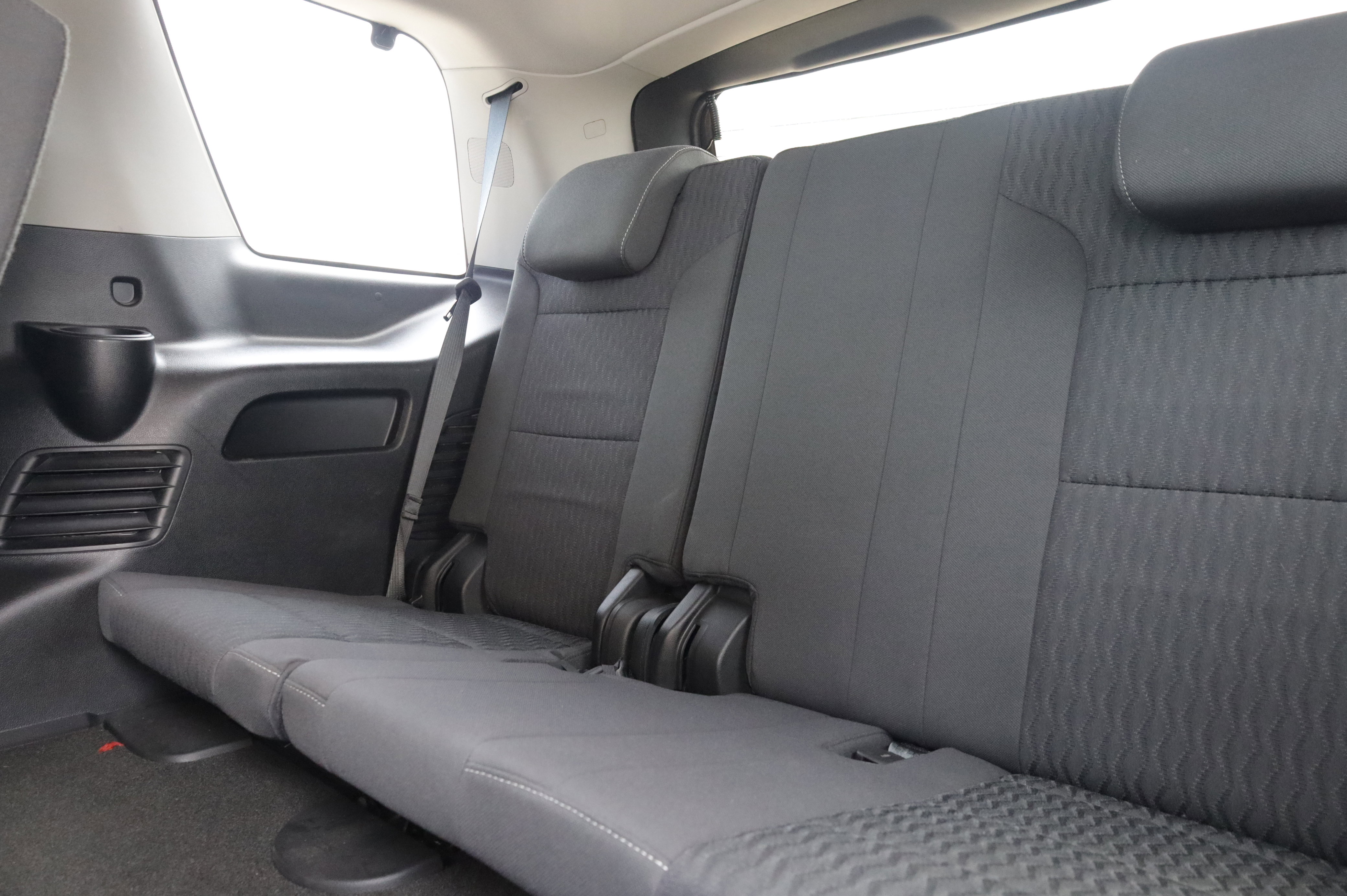 Used 2018 Chevrolet Tahoe LS w/ Enhanced Driver Alert Package RWD image 13