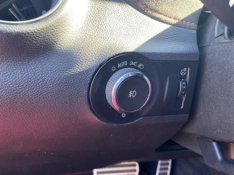 Used 2013 Chevrolet Camaro ZL1 image 10