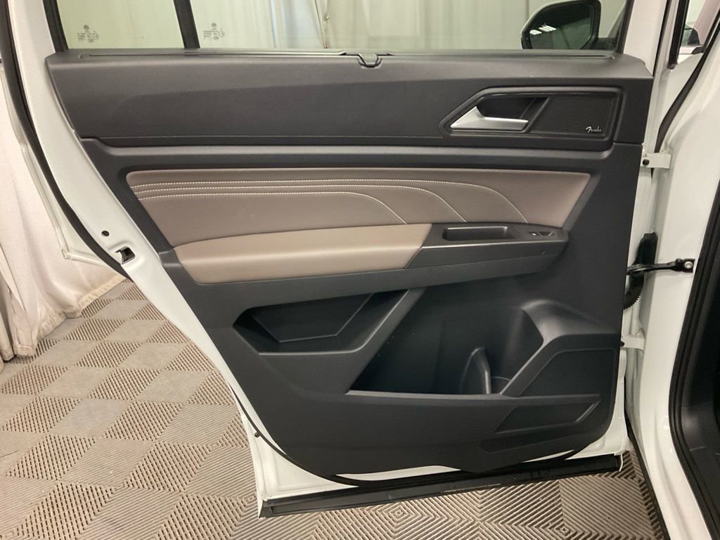 Used 2022 Volkswagen Atlas SEL Premium image 33