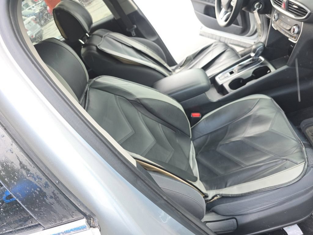 Used 2019 Hyundai Santa Fe SE AWD/4WD image 25