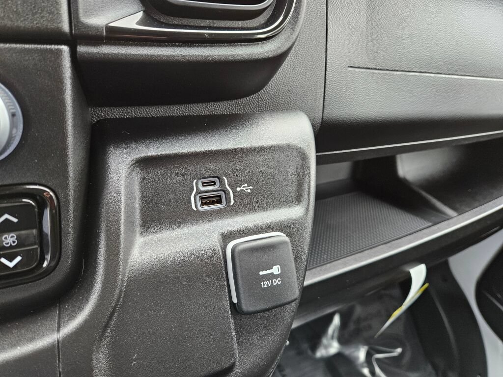 Used 2025 RAM ProMaster 3500 FWD image 26