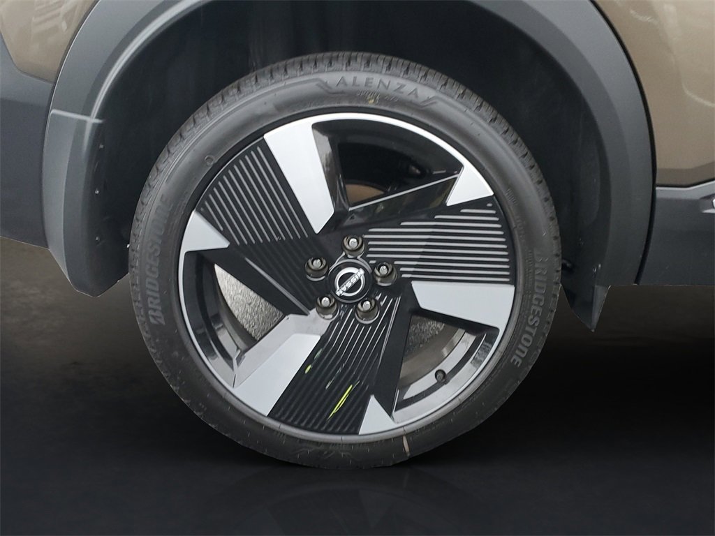 Used 2025 Nissan Kicks SR image 5