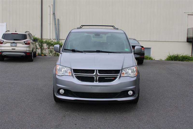 Used 2020 Dodge Grand Caravan SXT image 3