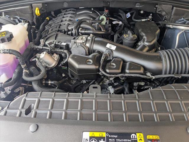 New 2025 Jeep Grand Cherokee L Limited w/ Black Appearance Package image 18