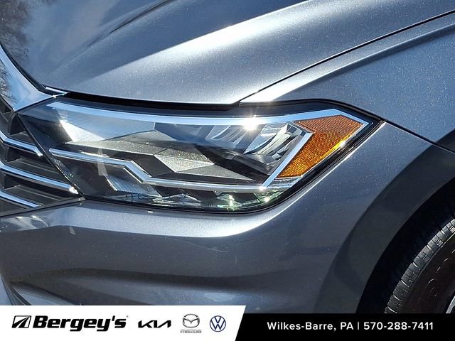 Used 2020 Volkswagen Jetta SE image 11