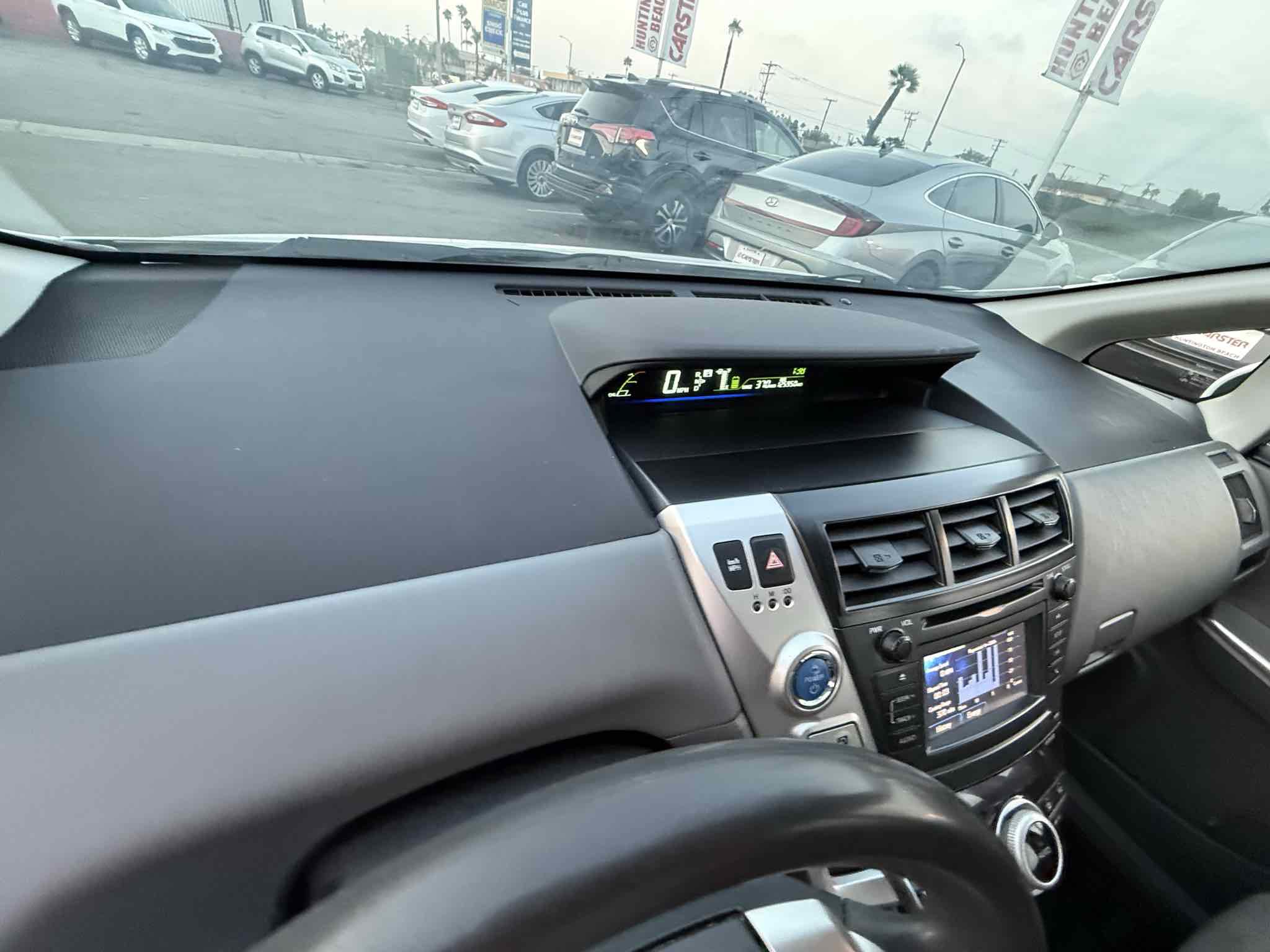 Used 2014 Toyota Prius V Two FWD image 77