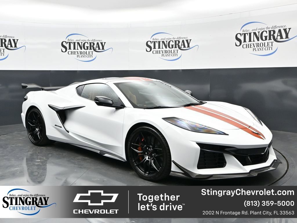 Used 2025 Chevrolet Corvette Z06 w/ Stealth Interior Trim Package RWD image 1