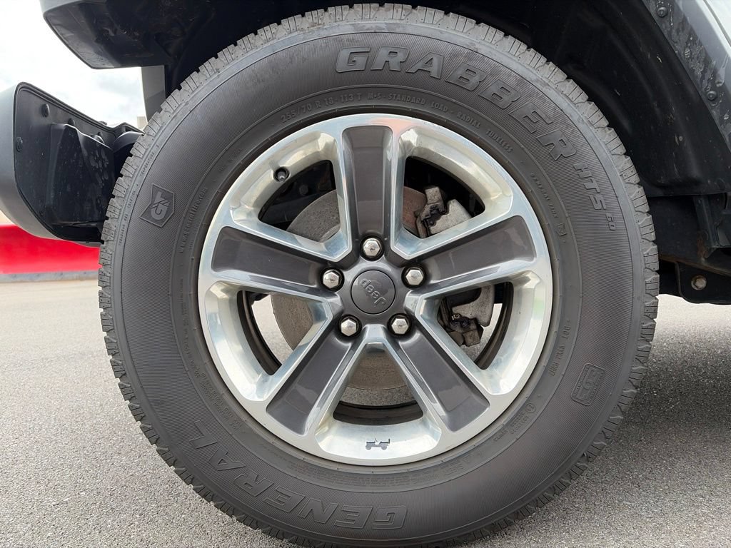 Used 2021 Jeep Wrangler Unlimited Sahara AWD/4WD image 22