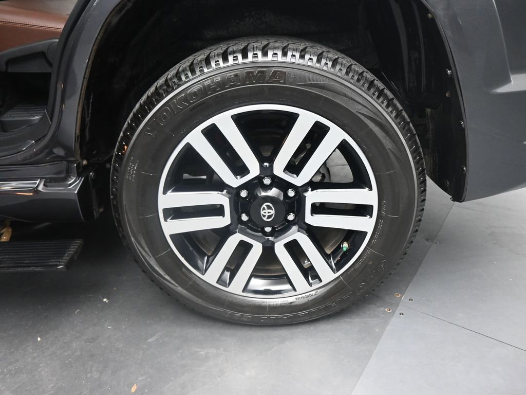 Used 2018 Toyota 4Runner Limited image 29