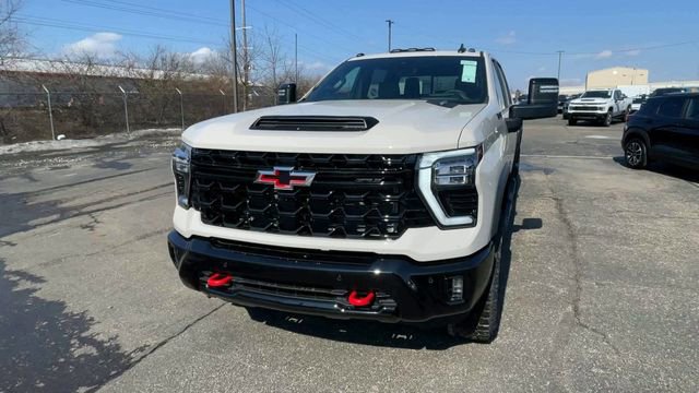 New 2026 Chevrolet Silverado 2500 ZR2 w/ LPO, Dark Essentials Package image 5