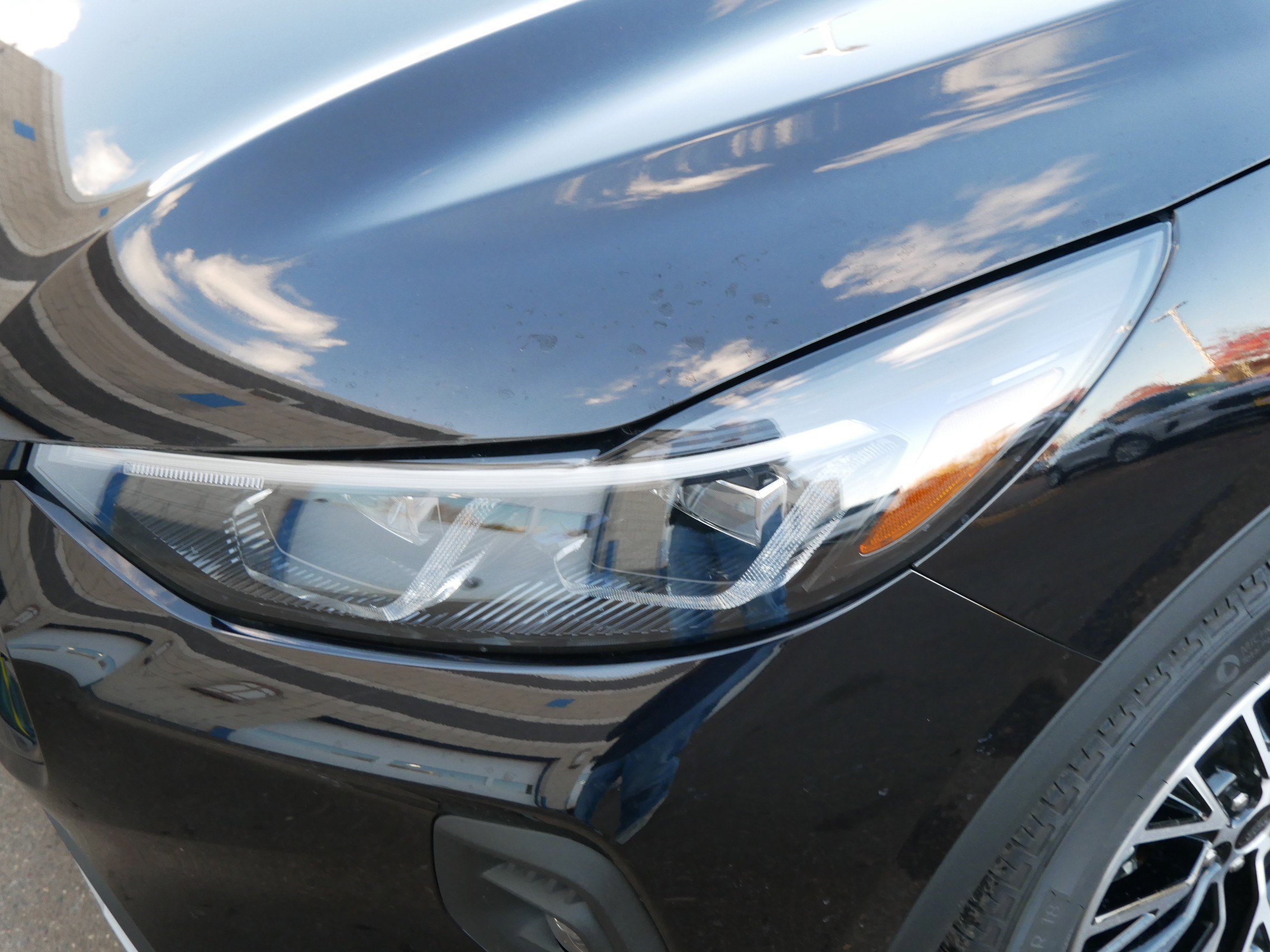 Used 2025 Ford Escape SE w/ PHEV Premium Package FWD image 16