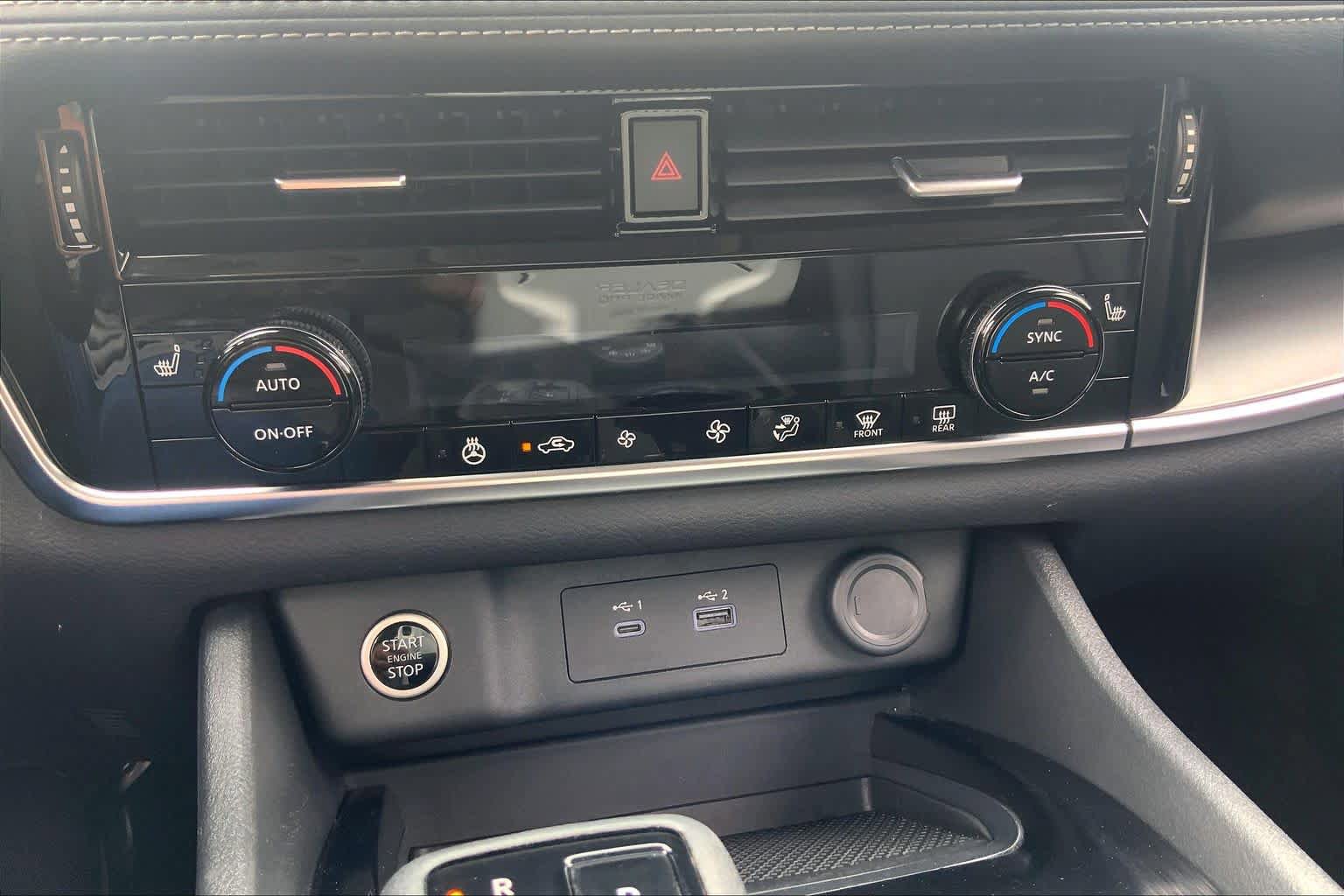 Used 2023 Nissan Rogue SV w/ SV Premium Package AWD/4WD image 34