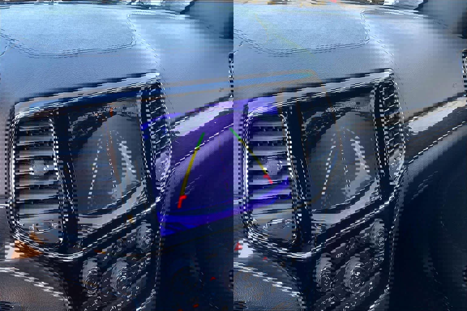 Used 2019 Jeep Grand Cherokee Overland image 26