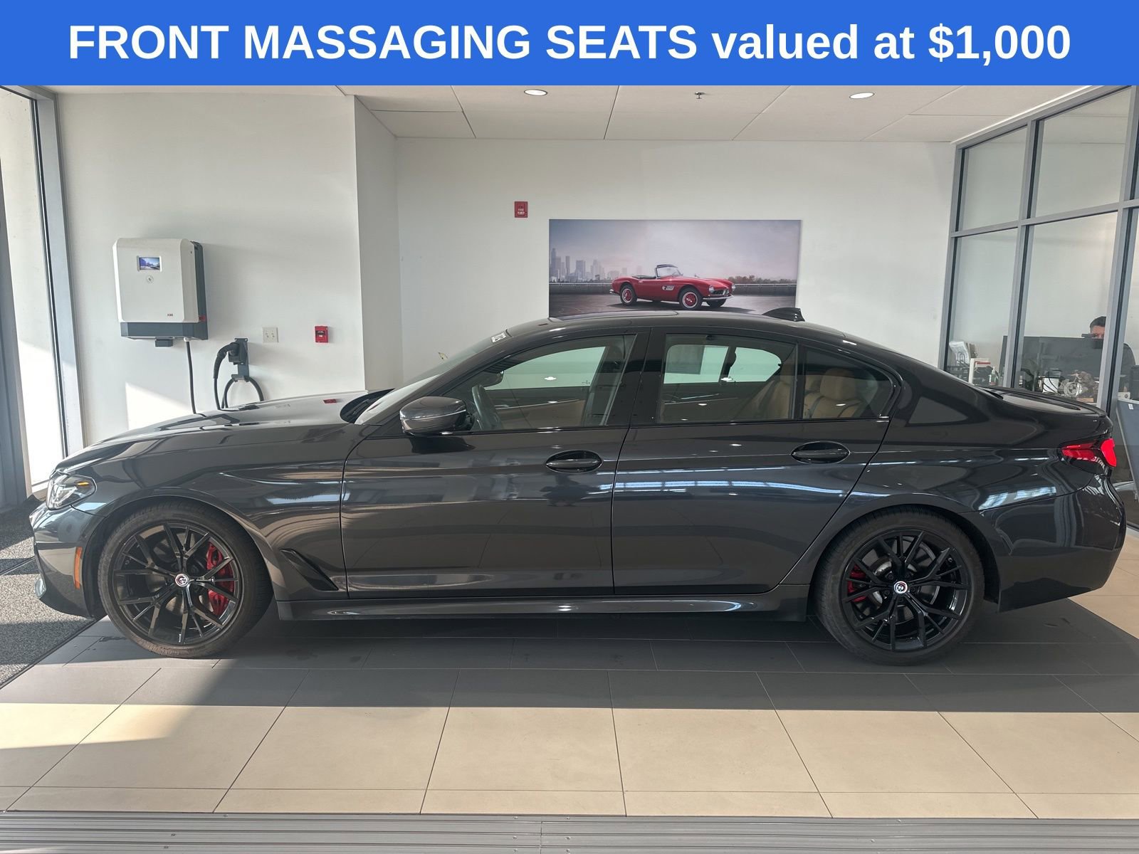 Used 2023 BMW M550i xDrive w/ Dynamic Handling Package image 6