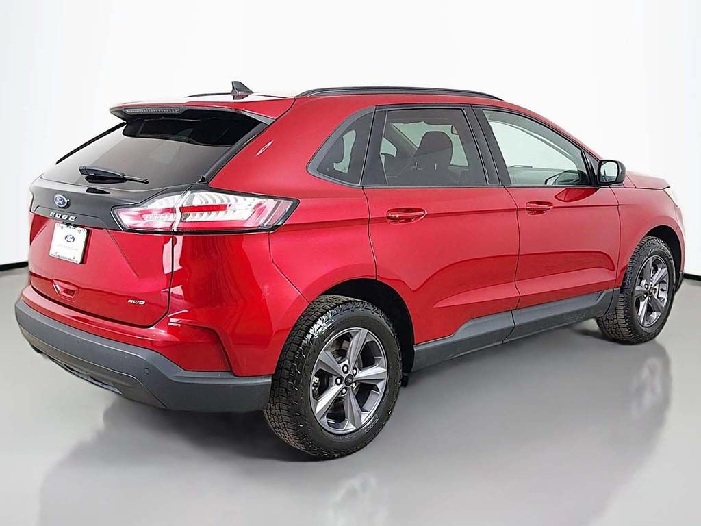 Used 2024 Ford Edge SEL w/ Sport Appearance Package AWD/4WD image 11