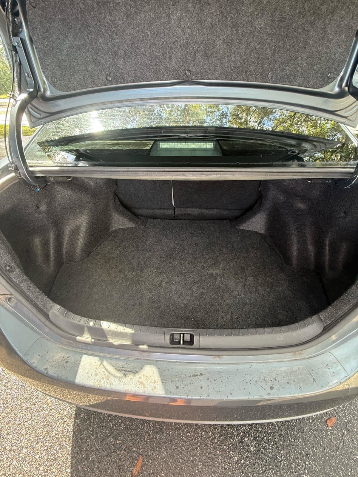 Used 2015 Toyota Corolla LE FWD image 16