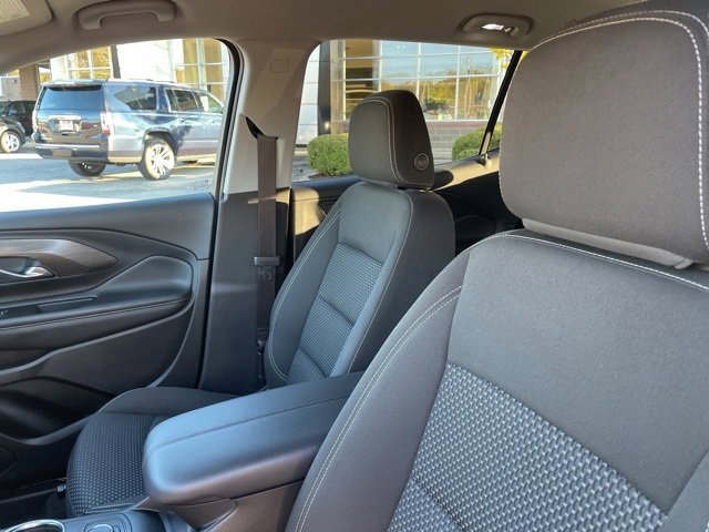 Used 2023 GMC Terrain SLE image 12