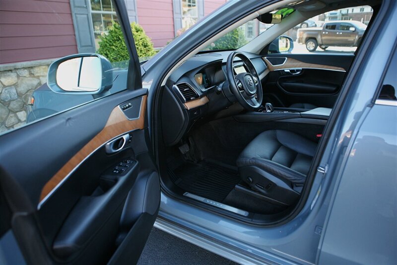 Used 2023 Volvo XC90 B6 Plus AWD/4WD image 8