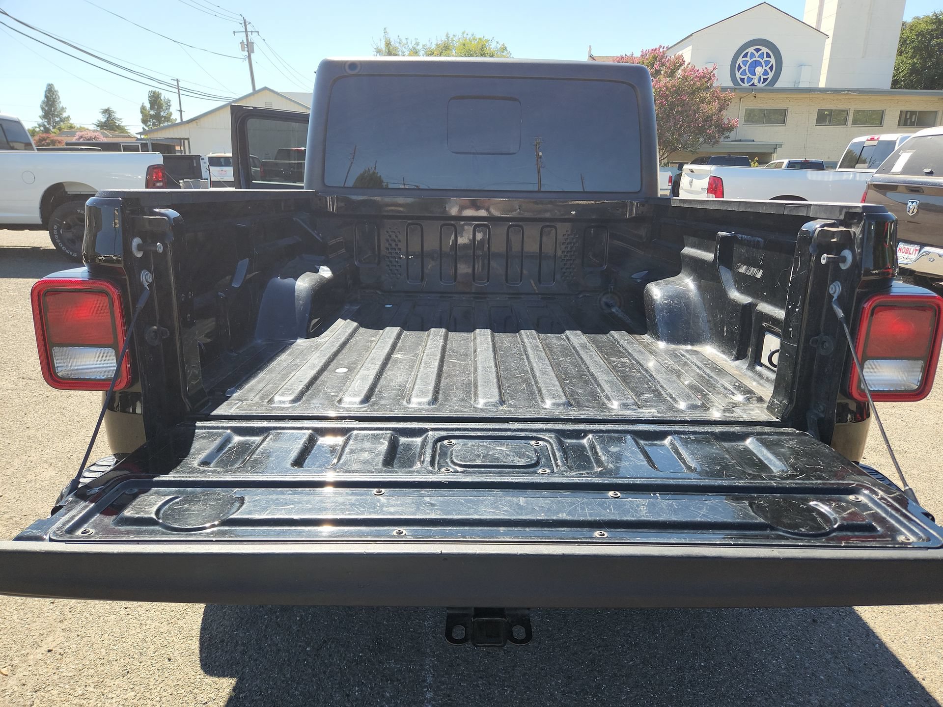 Certified 2020 Jeep Gladiator Rubicon w/ Trailer Tow Package AWD/4WD image 19