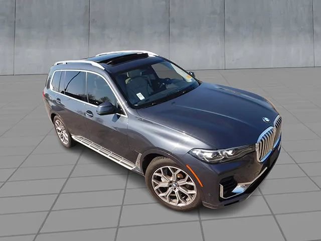 Used 2019 BMW X7 xDrive40i w/ Cold Weather Package image 2