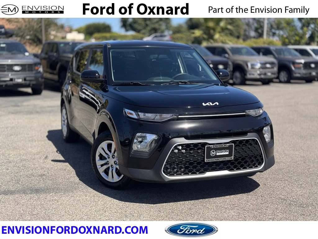 Used 2022 Kia Soul LX FWD image 1
