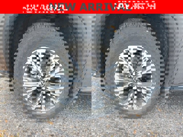 Used 2021 Nissan Rogue SV image 9