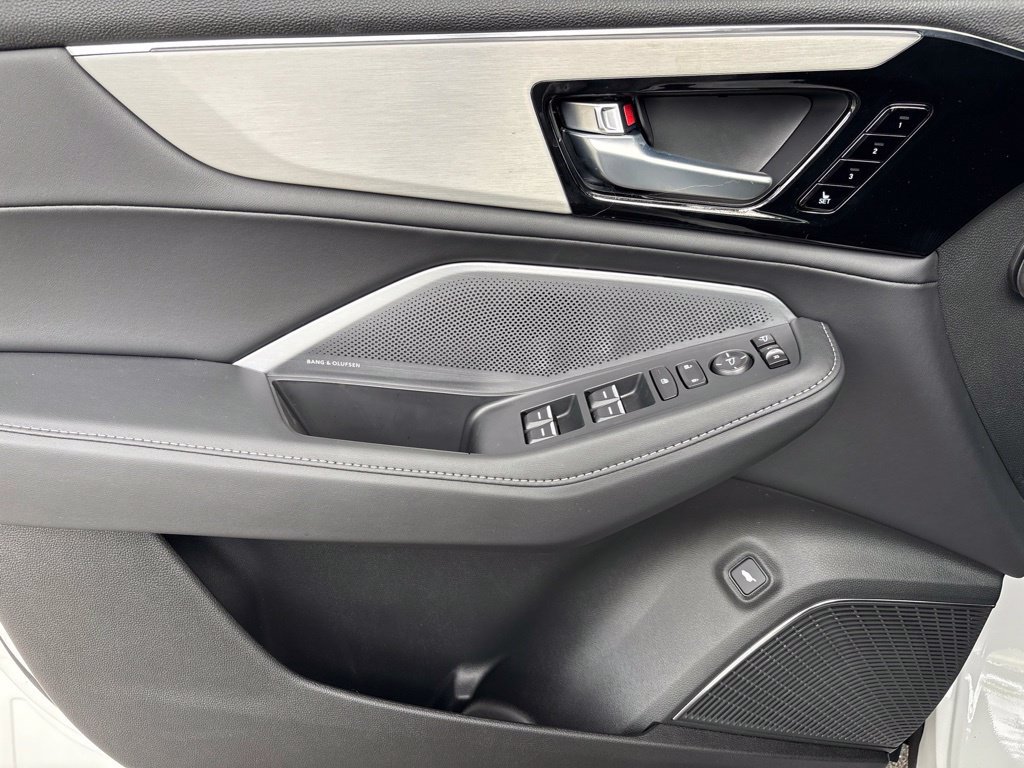 New 2026 Acura MDX w/ Technology Package FWD image 17