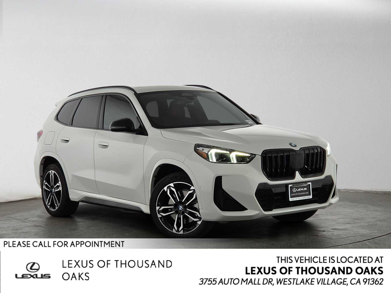 Used 2023 BMW X1 xDrive28i w/ M Sport Package AWD/4WD image 1